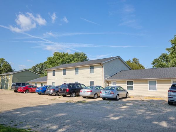 106 108 S 3rd Avenue , Mendota, IL 61342