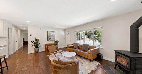 1826 Arrowhead Avenue, South Lake Tahoe, CA 96150 Photo