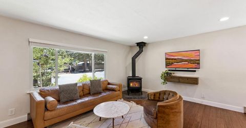 1826 Arrowhead Avenue, South Lake Tahoe, CA 96150 Photo