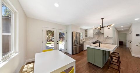 1826 Arrowhead Avenue, South Lake Tahoe, CA 96150 Photo