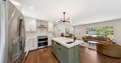 1826 Arrowhead Avenue, South Lake Tahoe, CA 96150 Photo