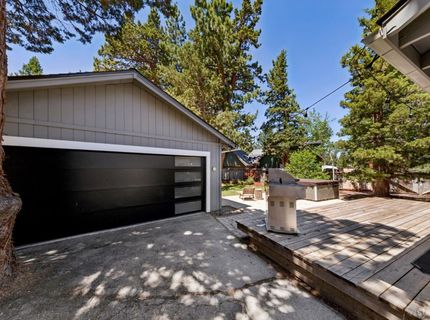 1826 Arrowhead Avenue, South Lake Tahoe, CA 96150 Photo