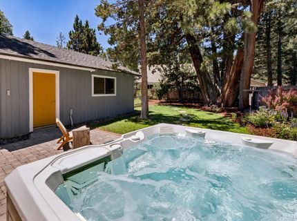 1826 Arrowhead Avenue, South Lake Tahoe, CA 96150 Photo