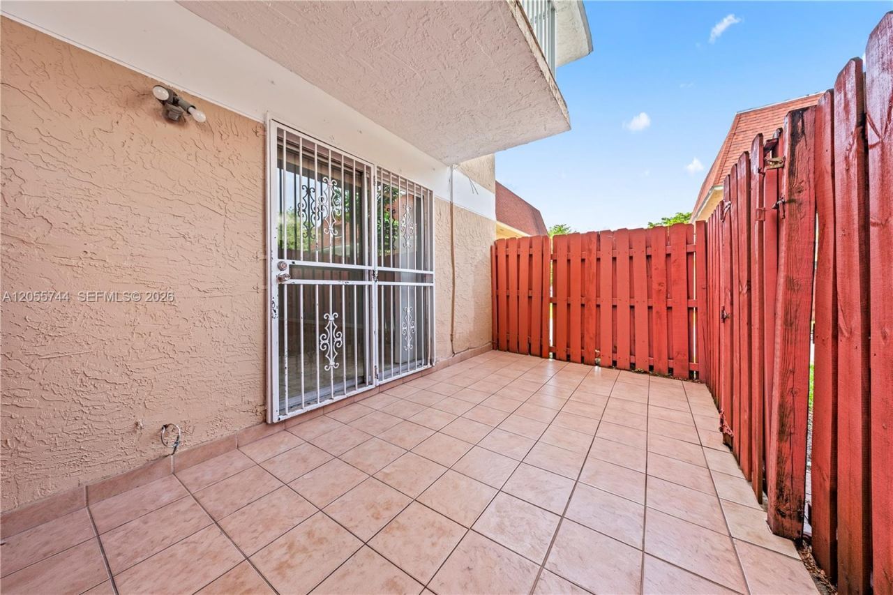 260 NW 107th Ave , Unit 110, Miami, FL 33172 Photo