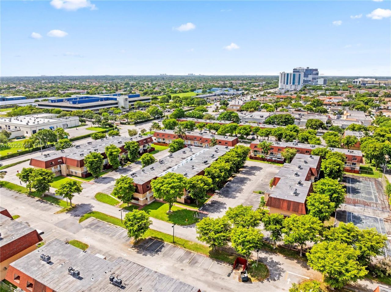 260 NW 107th Ave , Unit 110, Miami, FL 33172 Photo