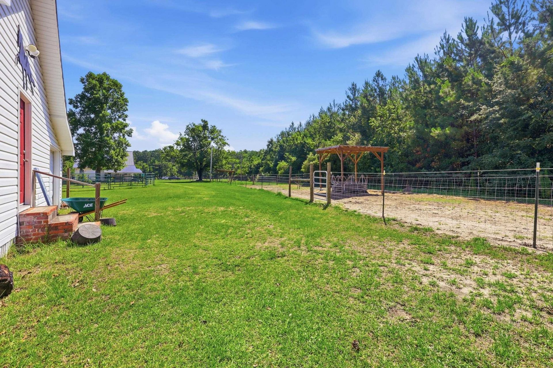 1361 Highway 521  Photo 35