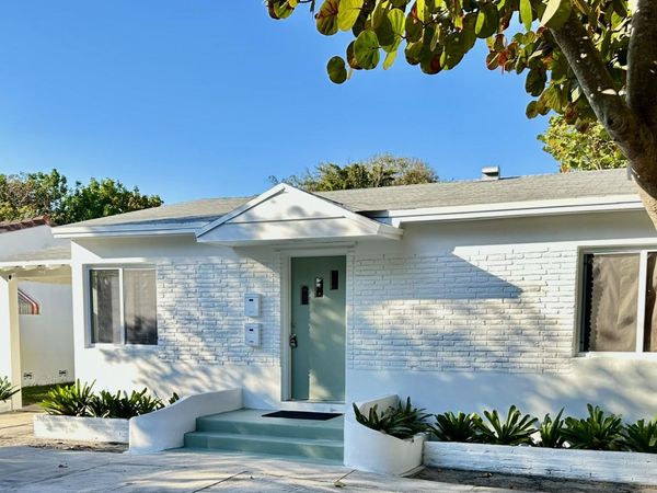 2425 Pierce Street, Hollywood, FL 33020