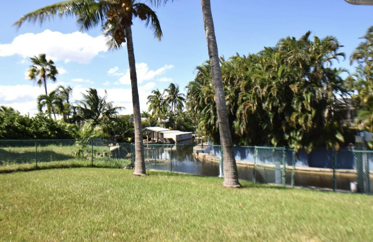 2215 Hypoluxo Road, Lake Worth, FL 33462 Photo