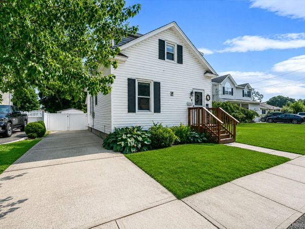 74 Fairview Avenue, Islip Terrace, NY 11752