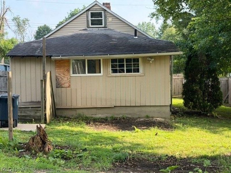 2250 Cooledge Avenue, Akron, OH 44305 Photo 3