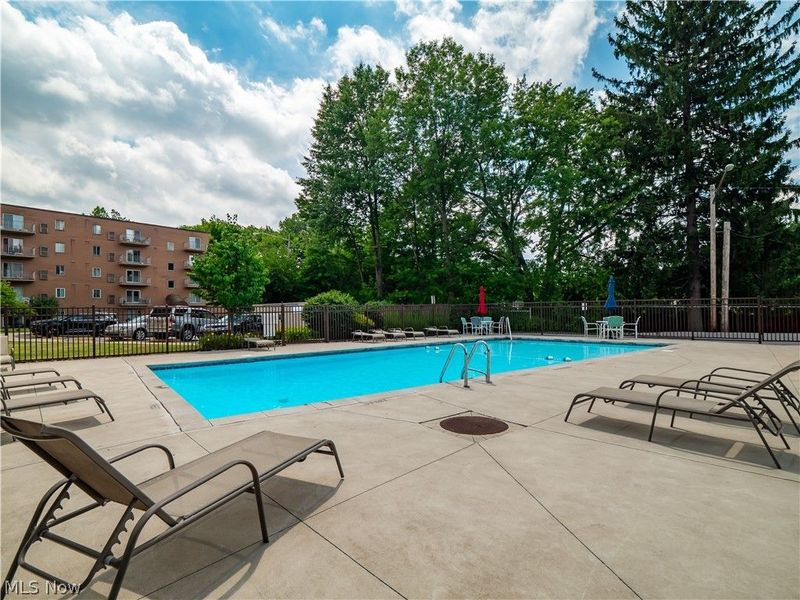 3675 Clague Road, Unit 316, North Olmsted, OH 44070 Photo 2