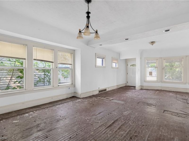 1186 E 114th Street, Cleveland, OH 44108 Photo 10