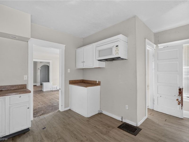 1186 E 114th Street, Cleveland, OH 44108 Photo 29