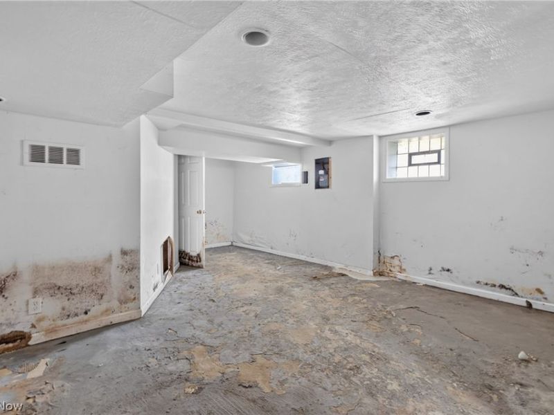 1186 E 114th Street, Cleveland, OH 44108 Photo 44