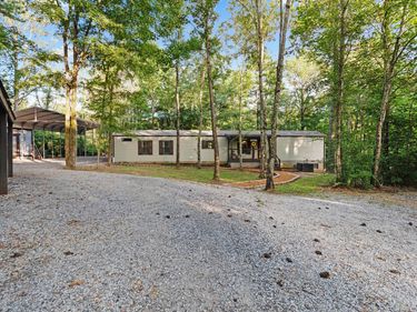 752 Hidden Lake Road, Hardin, KY 42048