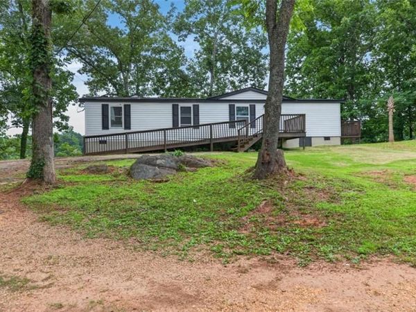 32 Wildflower Cove , Carrollton, GA 30116
