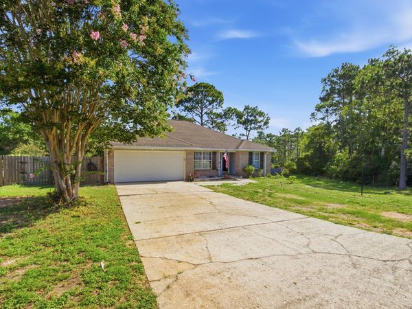 8826 Kiwi Place, Navarre, FL 32566