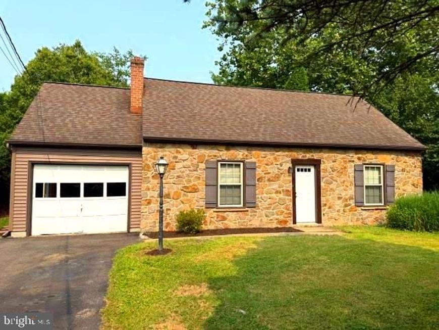 319 Carol Lynn Drive, Willow Street, PA 17584 Main Photo