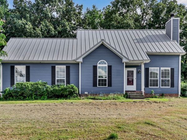 412 Martin Rd , Clarksville, TN 37042