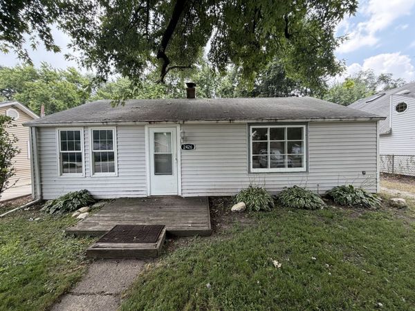 2426 Grape Street , Joliet, IL 60435