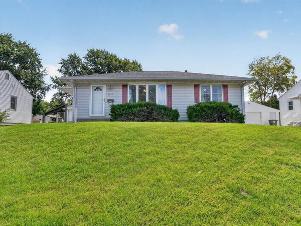 1255 Scott Avenue, Waterloo, IA 50701