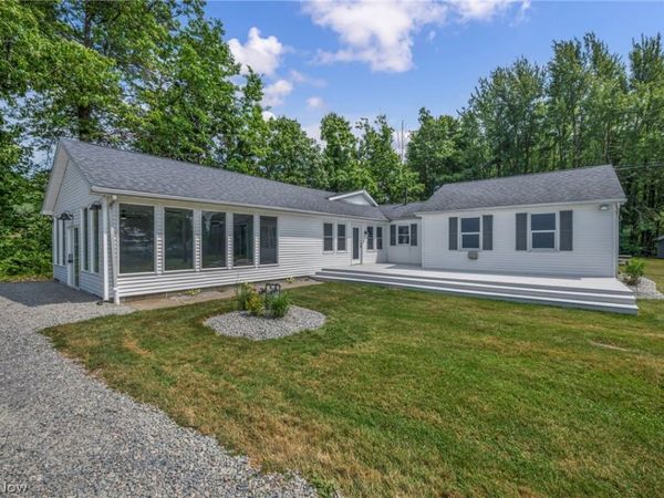 6940 Lake Rd W, Ashtabula, OH 44004