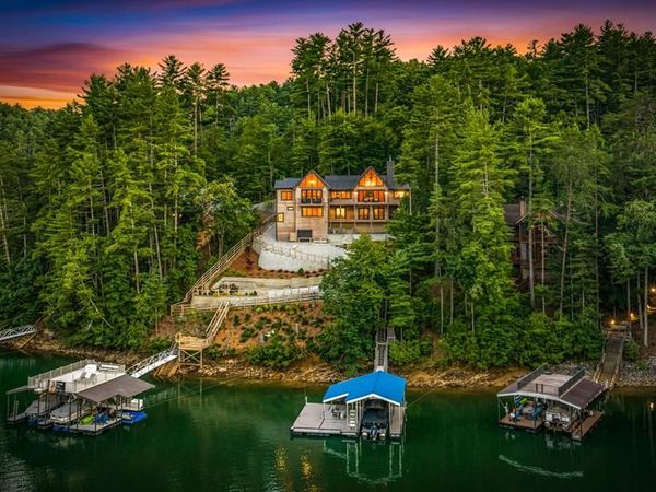 73 Tall Timber Lane, Blue Ridge, GA 30513