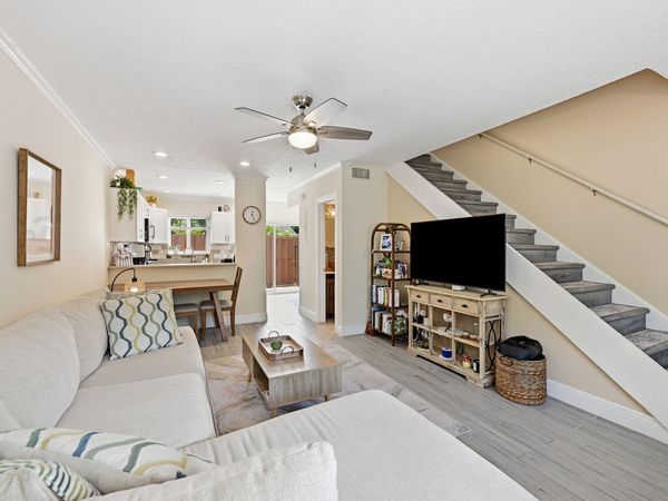 47 NE 20th Court, Unit 1H, Wilton Manors, FL 33305