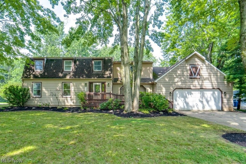 7144 Fairacres Avenue, North Ridgeville, OH 44039 Main Photo
