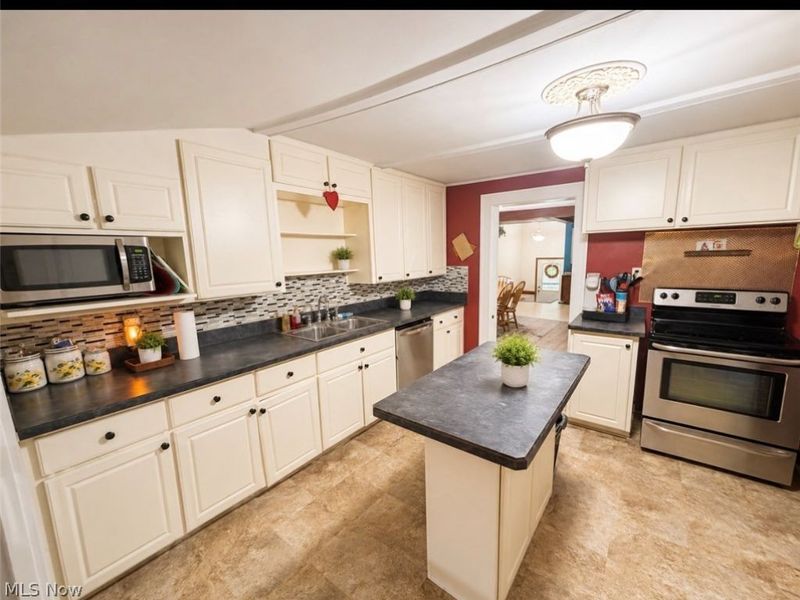 375 S Rocky River Drive, Berea, OH 44017 Photo 5