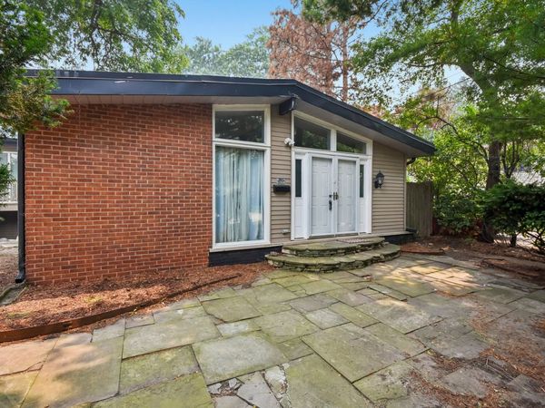 385 ANNE Terrace , Wheeling, IL 60090