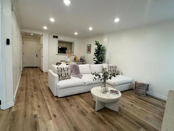 750 N Kings Road , Unit 117, Los Angeles, CA 90069