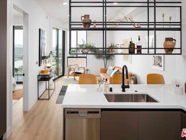 3833 Dunn , Unit 205, Culver City, CA 90232