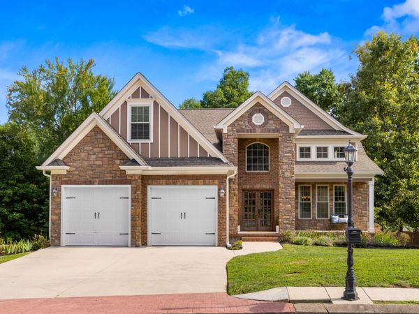 978 Brooke Stone Drive, Soddy Daisy, TN 37379