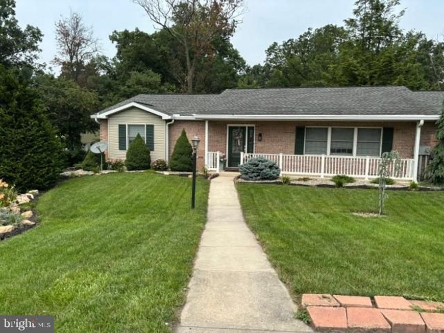 8 Oxford Court, Chambersburg, PA 17201 Main Photo