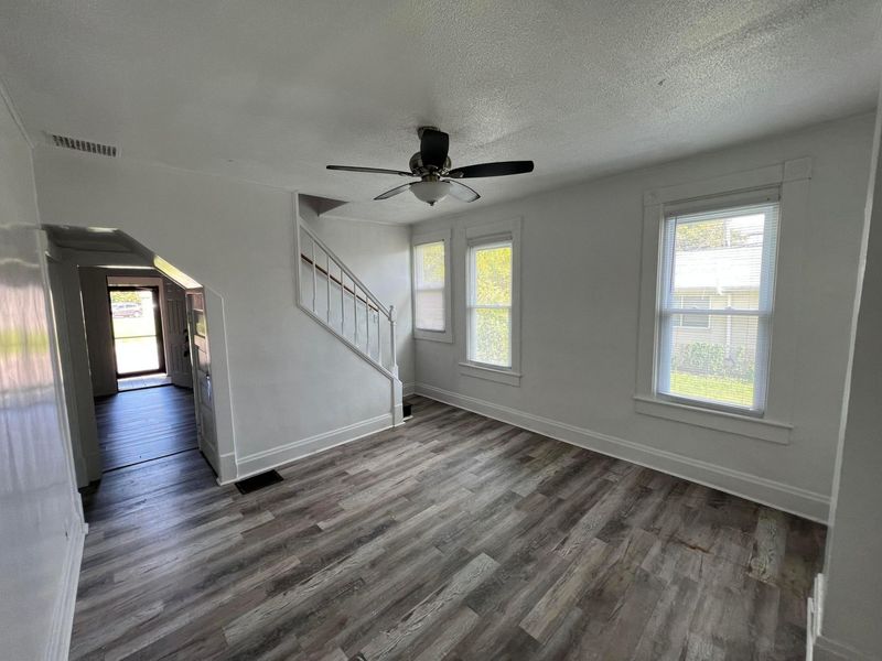 1709 E Weber Road, Columbus, OH 43211 Photo 5