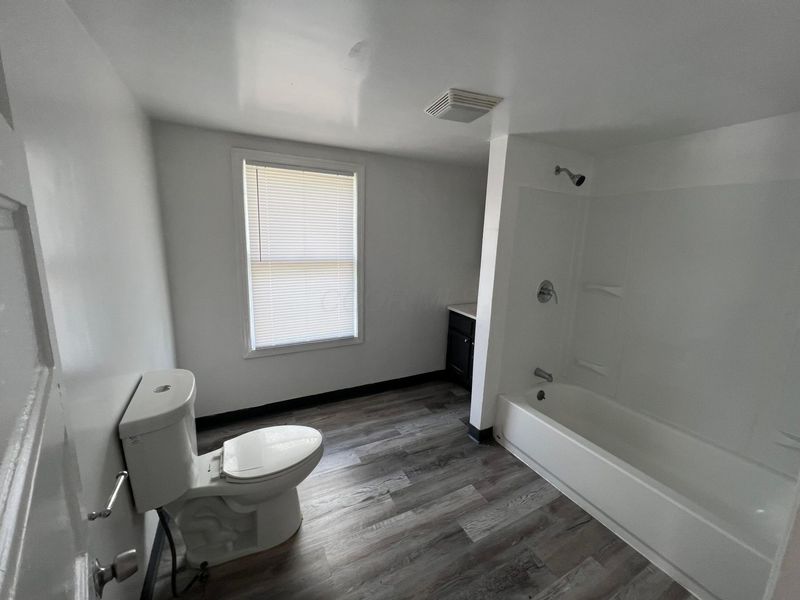 1709 E Weber Road, Columbus, OH 43211 Photo 8