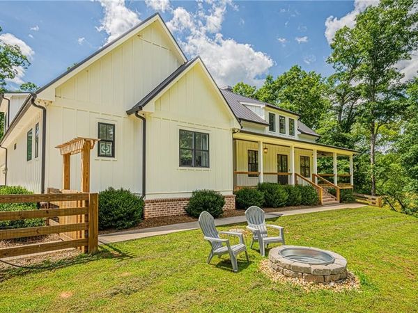 2051 Clay Creek Falls Road , Dahlonega, GA 30533
