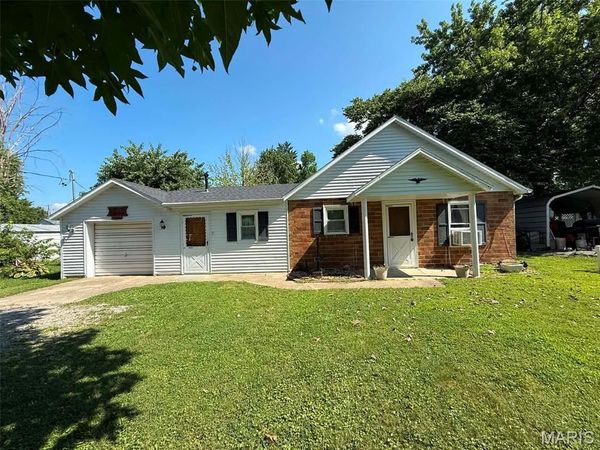 1309 W South Street , Vandalia, IL 62471