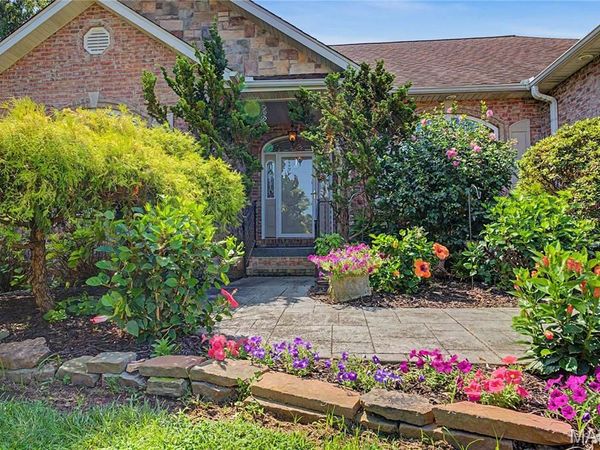 1863 Greenbrier Street, Cape Girardeau, MO 63701
