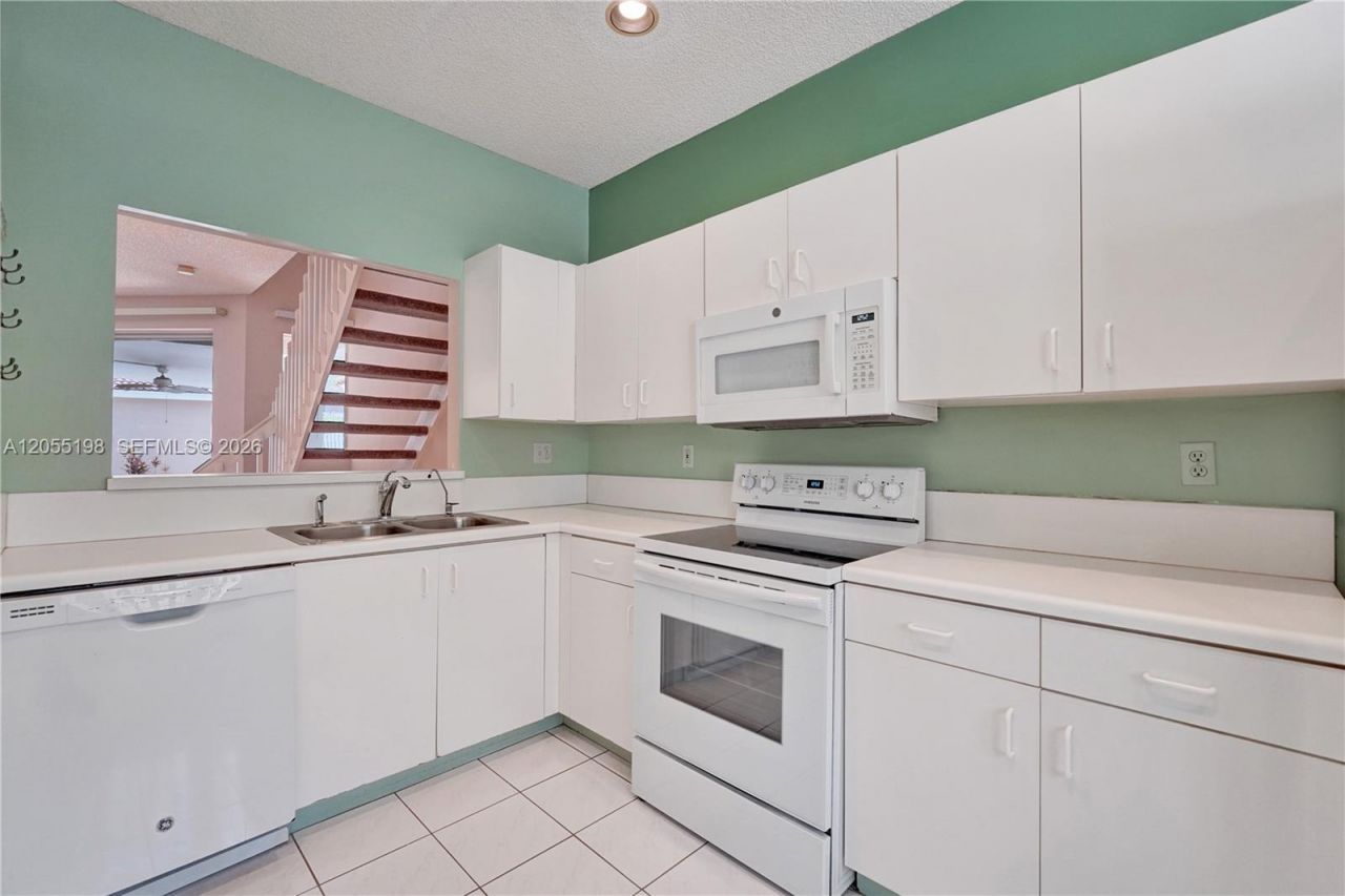 4025 Fern Forest Rd , Cooper City, FL 33026 Photo