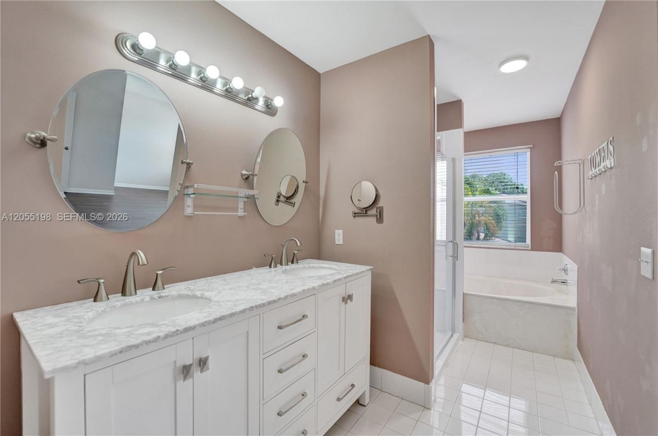 4025 Fern Forest Rd , Cooper City, FL 33026 Photo