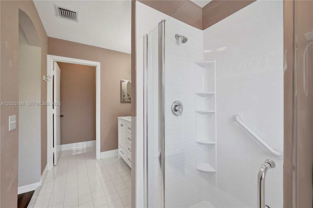 4025 Fern Forest Rd , Cooper City, FL 33026 Photo