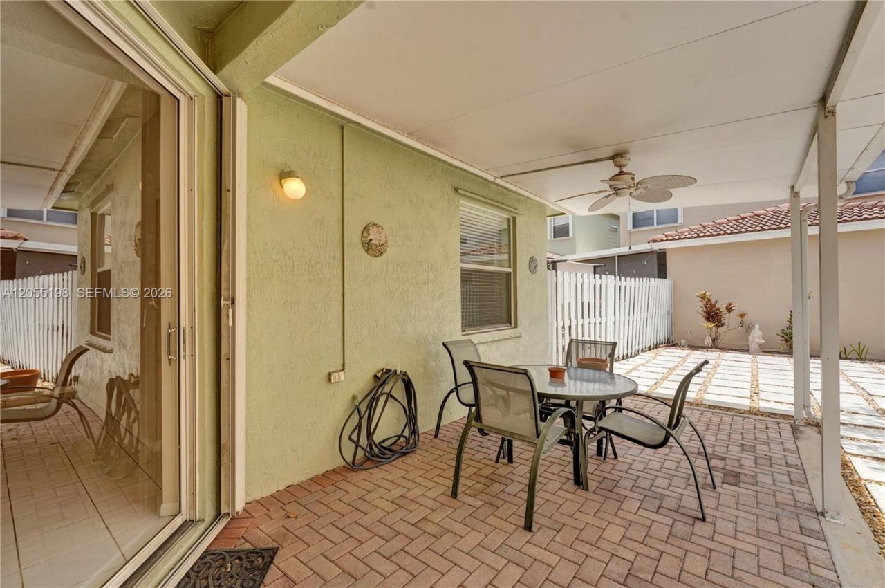 4025 Fern Forest Rd , Cooper City, FL 33026 Photo