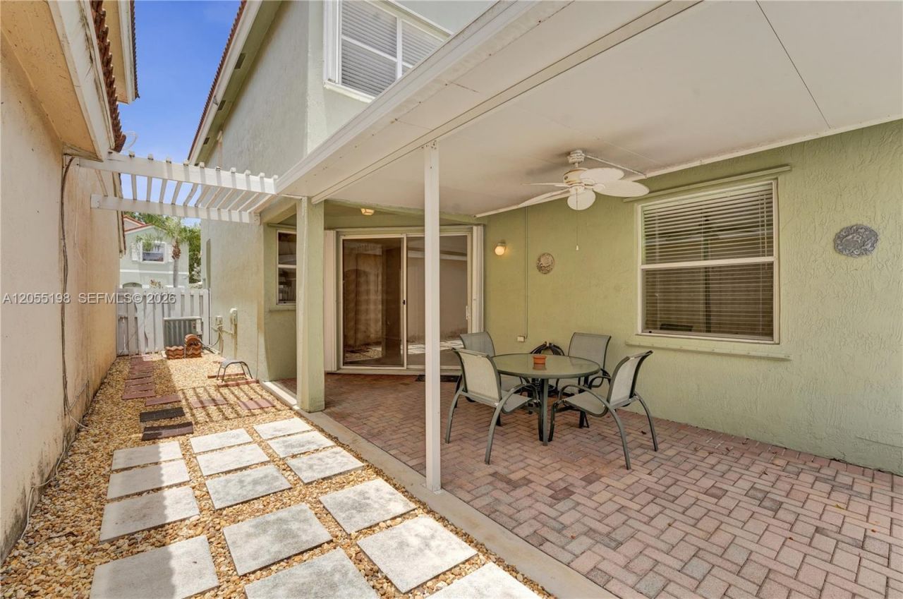4025 Fern Forest Rd , Cooper City, FL 33026 Photo