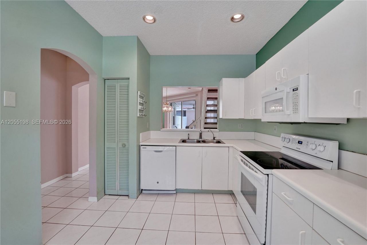 4025 Fern Forest Rd , Cooper City, FL 33026 Photo