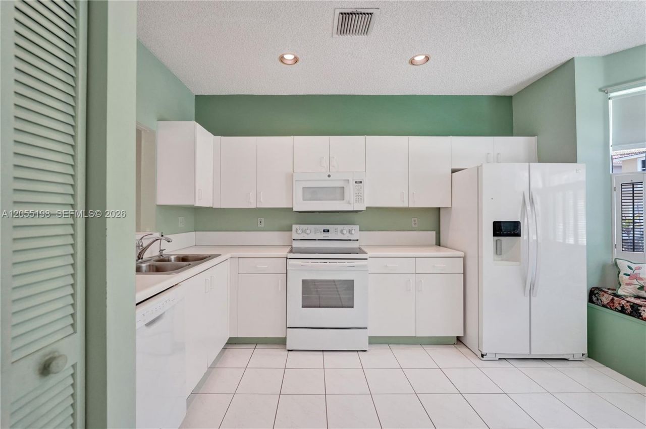 4025 Fern Forest Rd , Cooper City, FL 33026 Photo