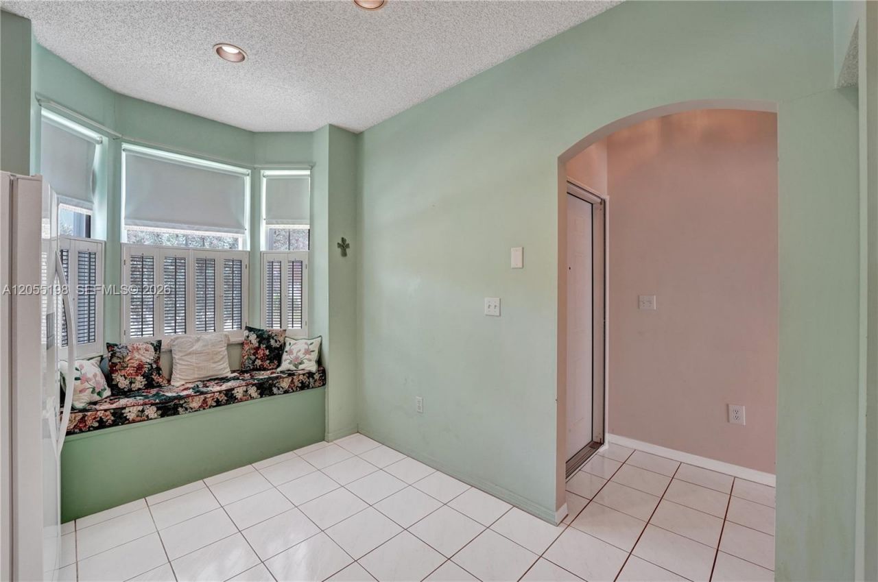 4025 Fern Forest Rd , Cooper City, FL 33026 Photo