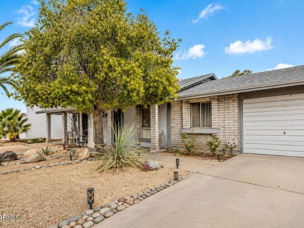 313 W PIUTE Avenue, Phoenix, AZ 85027