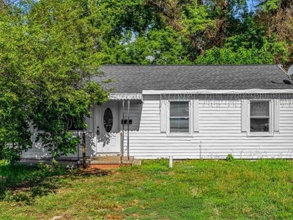 1724 Glenwood Avenue , Greensboro, NC 27403